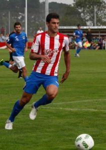 Claudio intenta hacerse un hueco en el primer equipo (Foto: LNE)