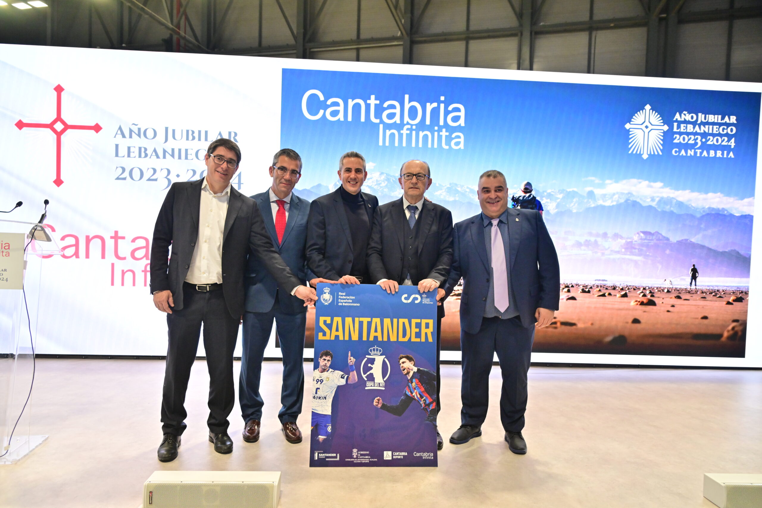 Presentada La XLVIII Copa De S M El Rey En El Stand De Cantabria En