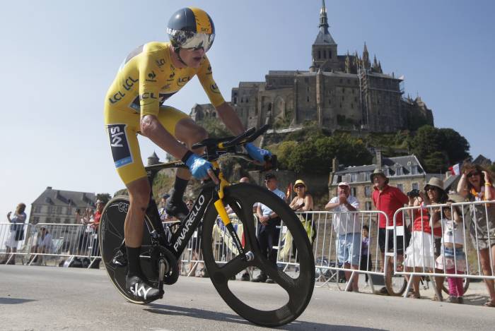 Chris Froome durante la crono en Mont Saint-Michel en el año 2013. Fuente: sipse.com