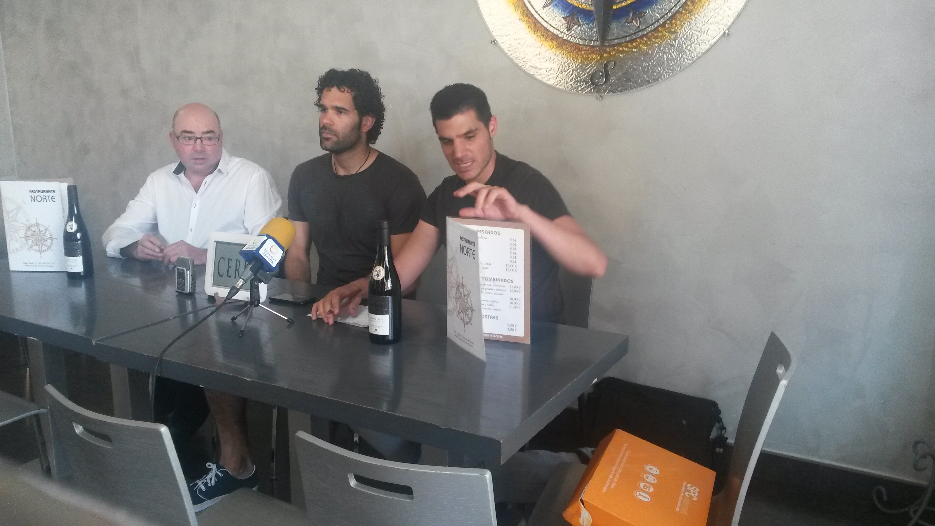 Presentación de Iker Antonio como nuevo jugador del Villa de Aranda.