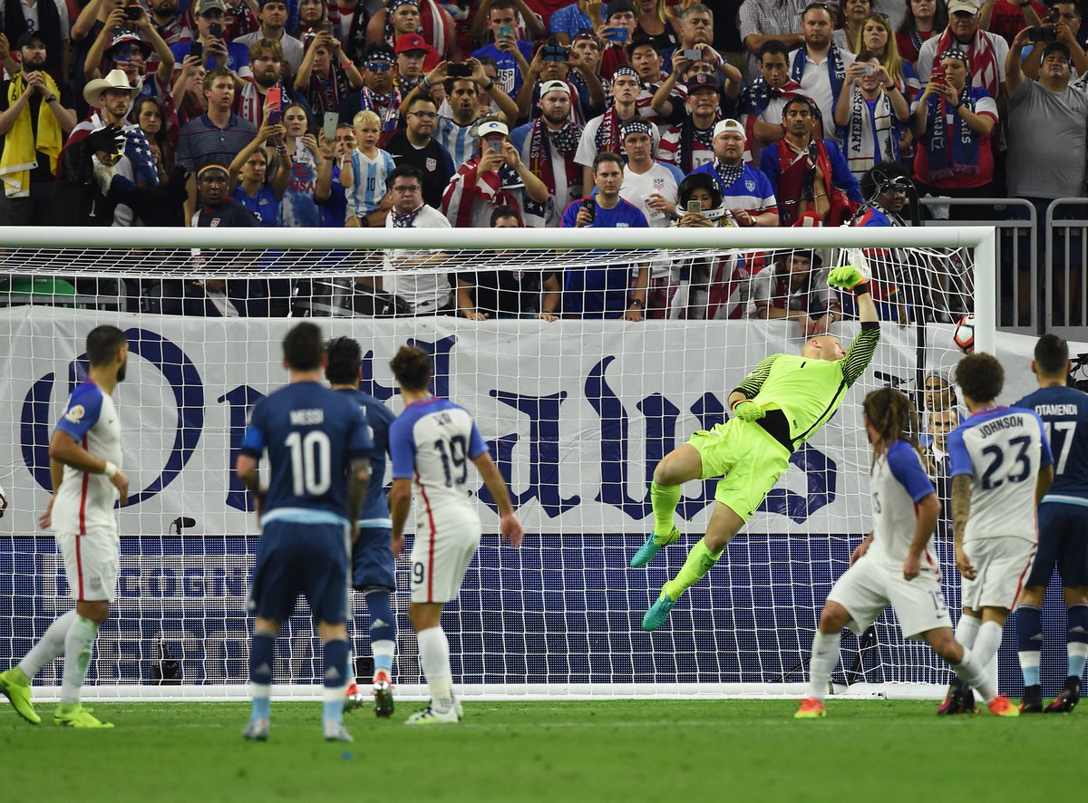 Gol con el que Messi se convirtió en el máximo anotador con la Selección Argentina. Vía @fifacom_es