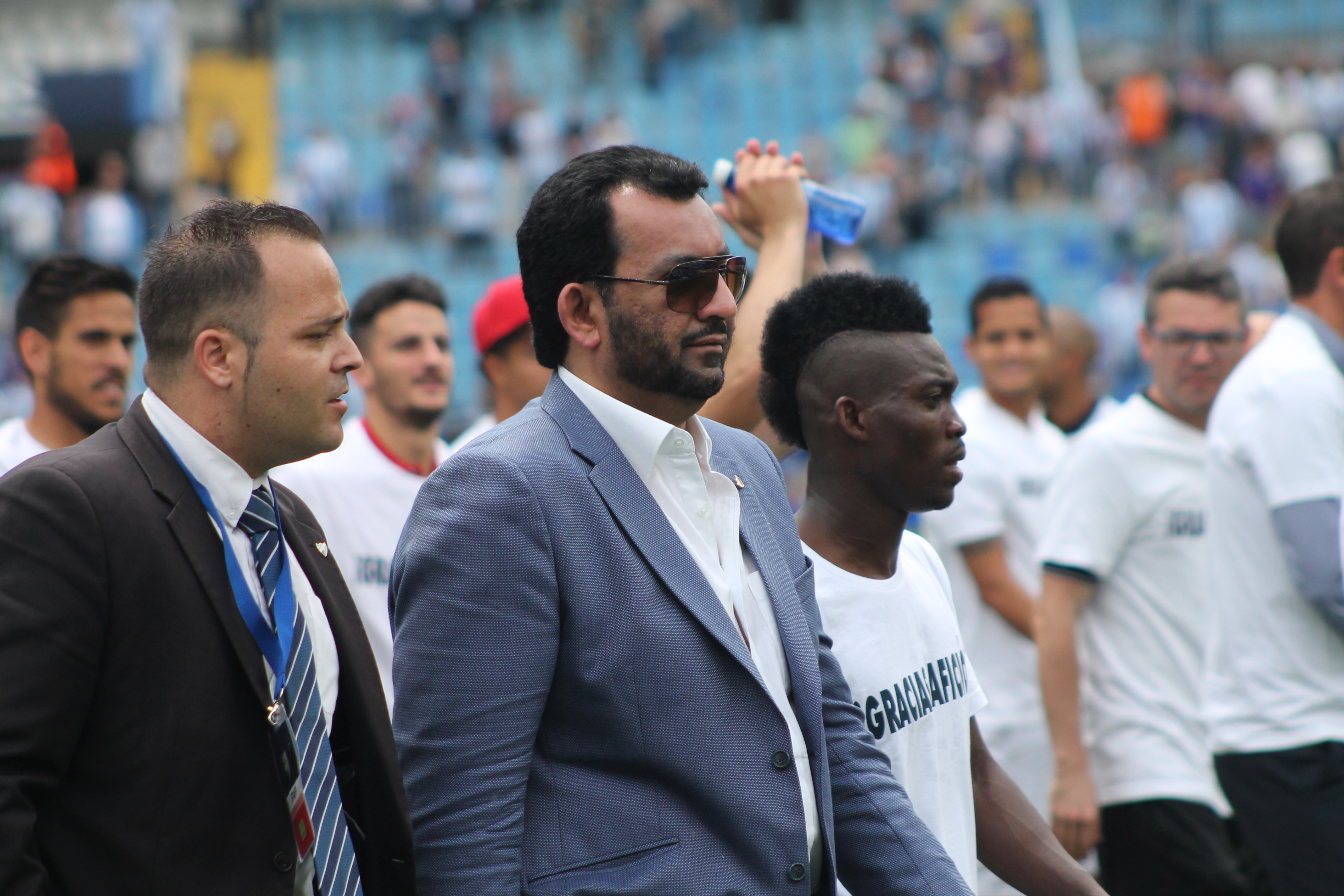 Al-Thani más cercano a la afición. Foto Sexto Anillo.