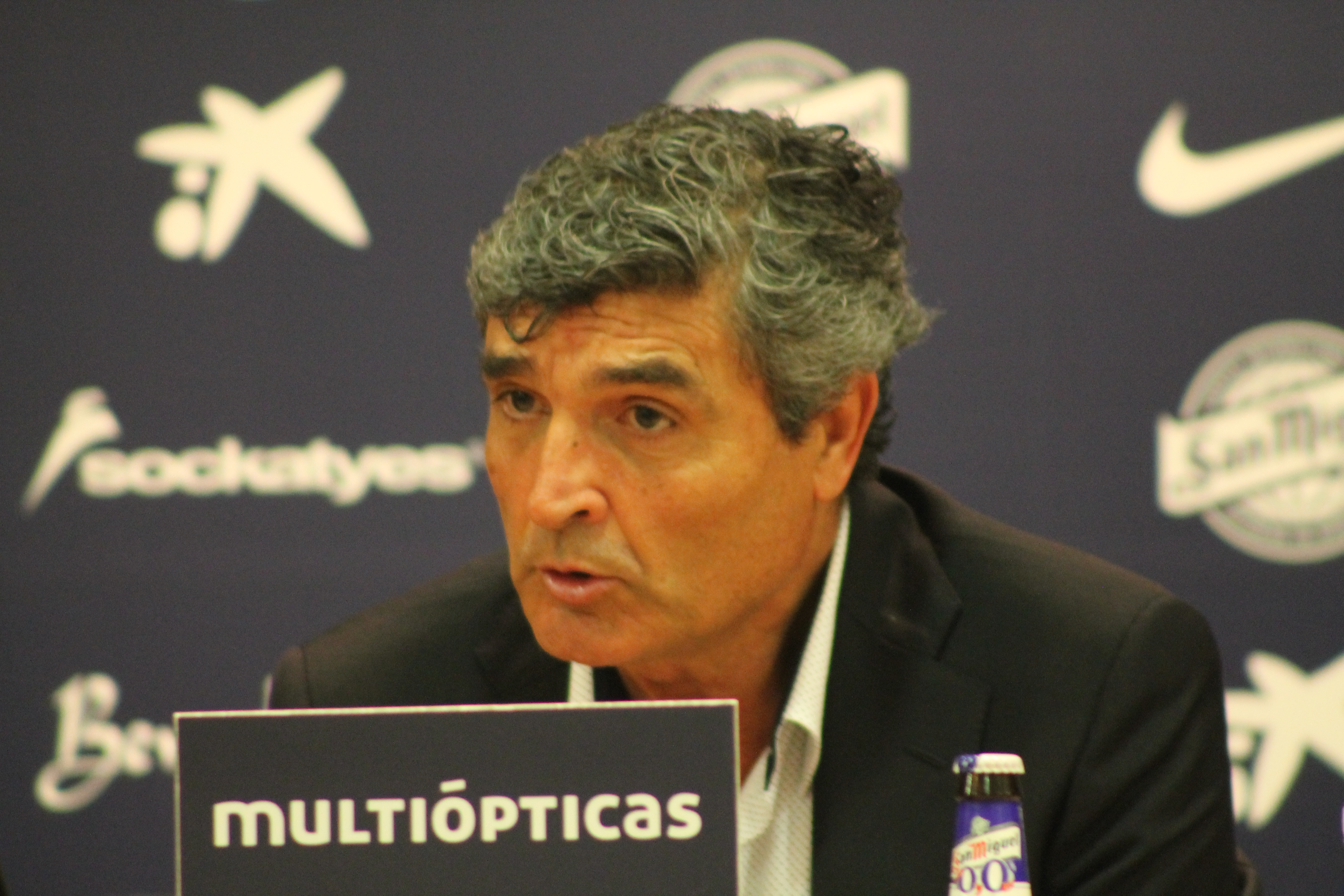 Juande Ramos en su presentación. Foto: Sexto Anillo.