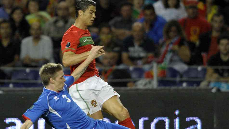 Partido que enfrentó a Portugal e Islandia. (www.futbolistos.es)