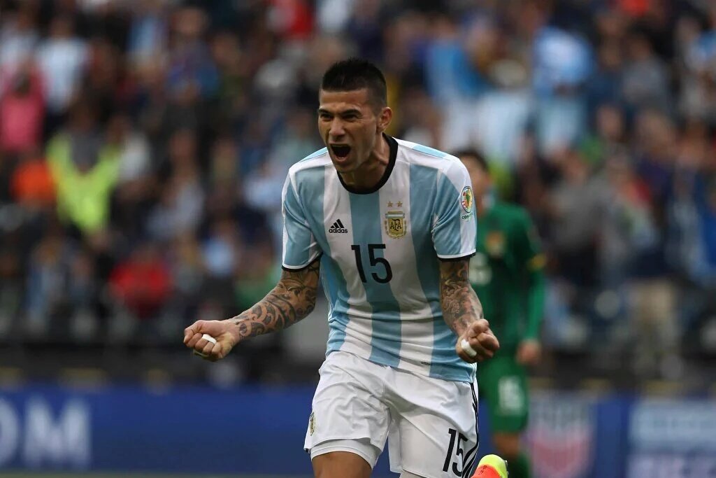 Cuesta convirtió su 1° gol con Argentina. Vía @DeporrtesIFC3