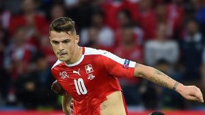 suiza camiseta rota