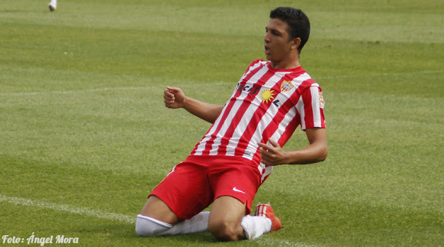 Hicham-celebrando
