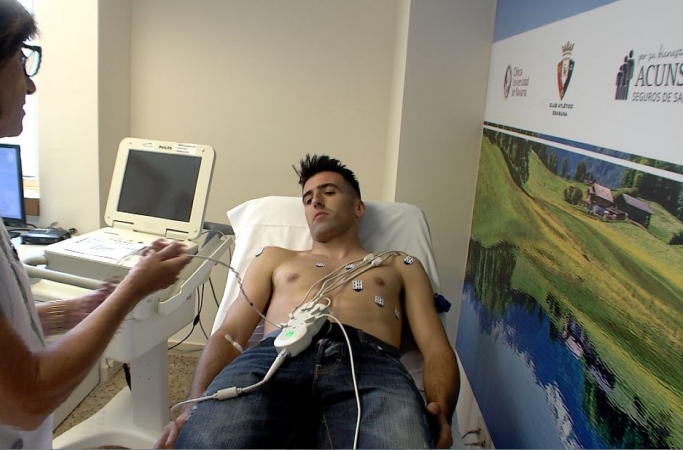 Fuentes pasa reconocimiento médico.