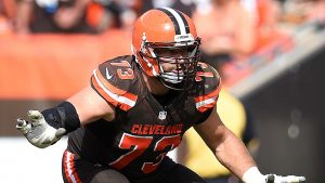 Joe Thomas vía sportingnews.com