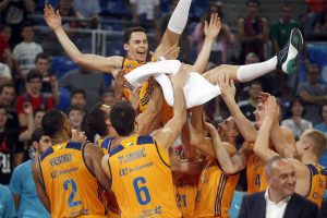 Kyle Kuric, MVP de la Supercopa Foto vía: libertaddigital.com