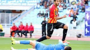 Haythem Jouini en acción en un encuentro disputado con su club de origen el Esperanza tunecino vía www.clubdeportivotenerife.es
