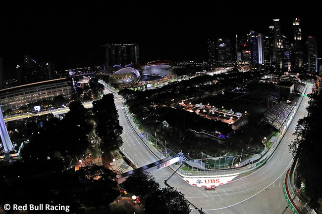 Red Bull amenazaba la victoria de Mercedes... y casi lo consigue. Via noticias-f1.com