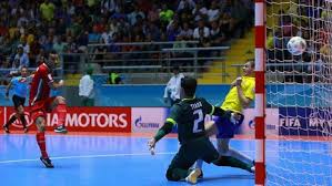 Tiago en el momento en que encajaba el penalti definitivo 