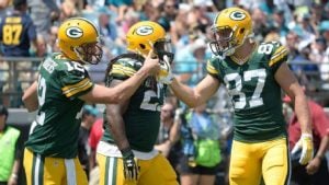 Rodgers, Lacy y Nelson celebrando la victoria. Vía Fox Sports