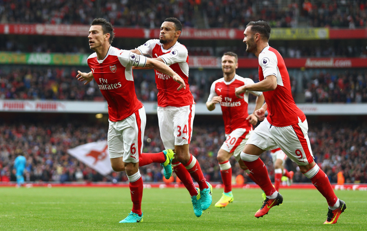during the Premier League match between Arsenal and Southampton at Emirates Stadium on September 10, 2016 in London, England.