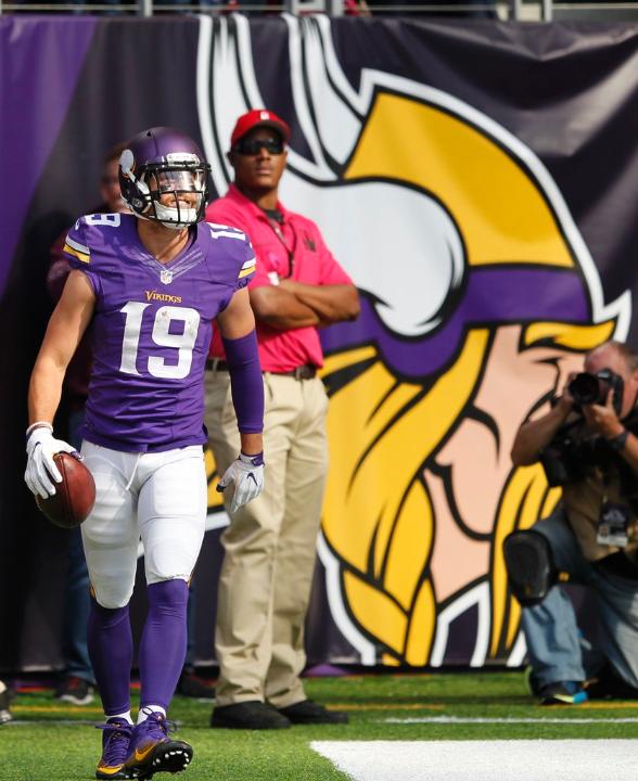 Thielen se reivindicó ante la ausencia de Diggs