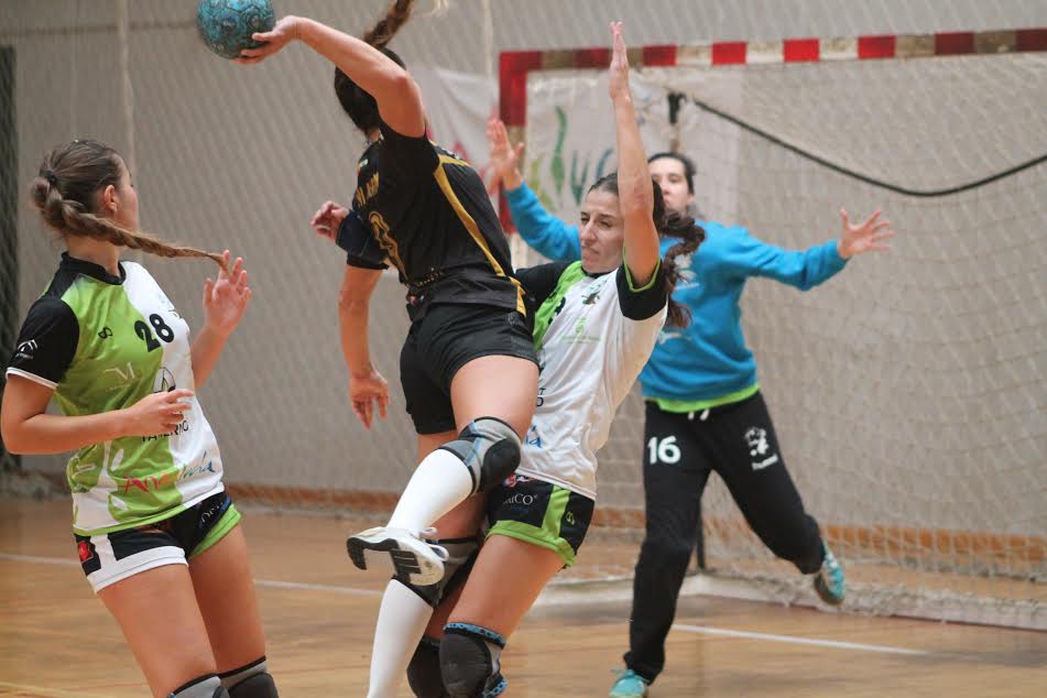 Gran actuación en la portería de María Barnés. Foto: Sexto Anillo.