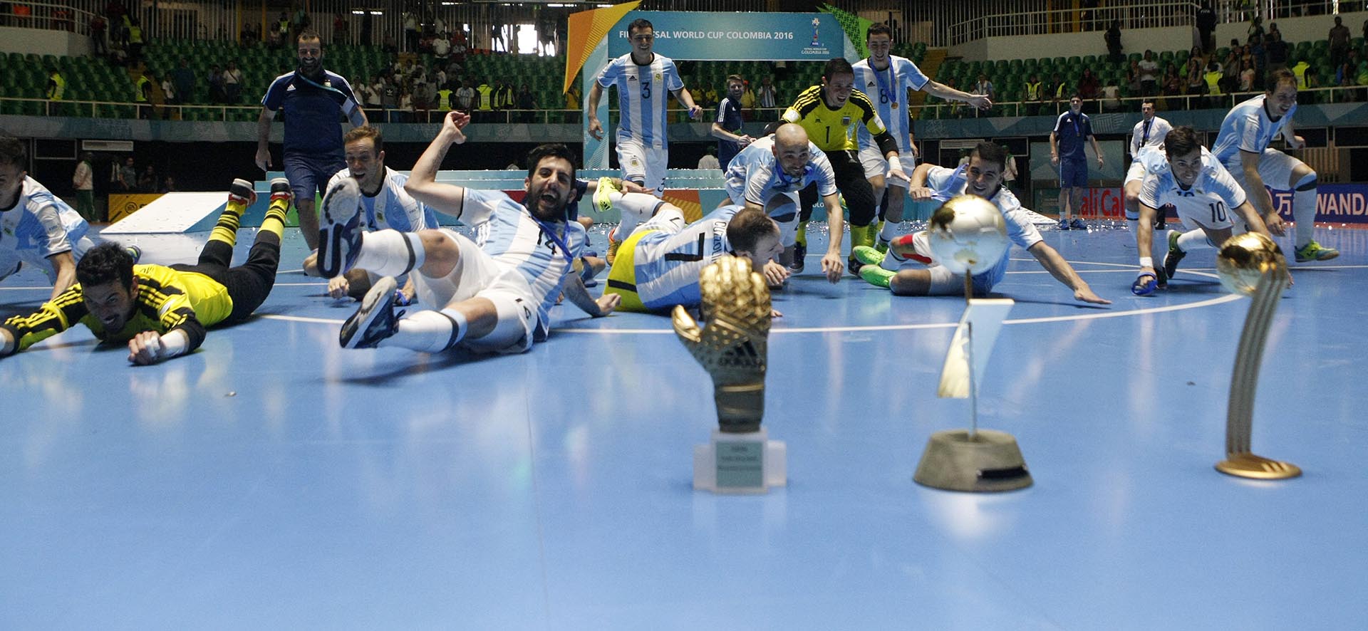 Argentina celebra los títulos obtenidos, vía www.infobae.com