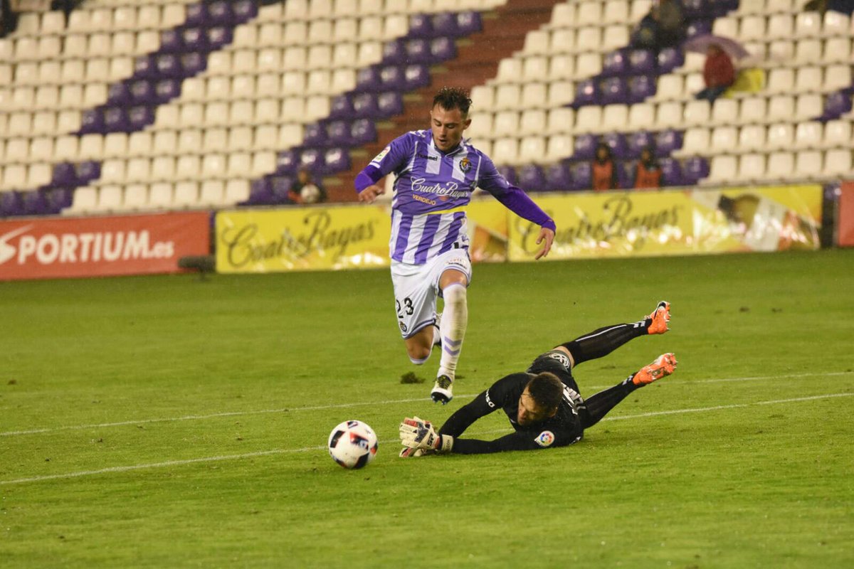 Regateaba Drazic al meta visitante para lograr el primer tanto pucelano vía @realvalladolid