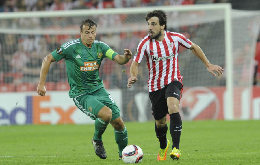 Beñat durante el partido contra el Rapid de Viena. Vía: marca.com