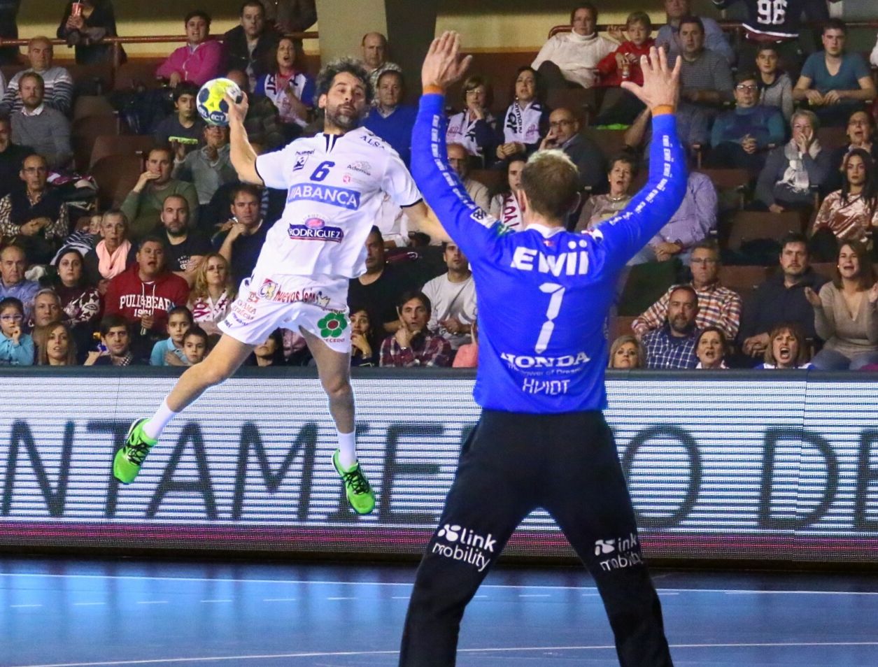 http://www.sportleon.com/