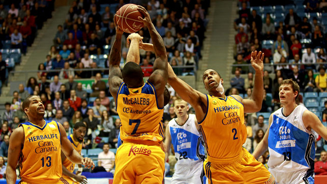 mccalebb-hendrix-luchan-partido-obradoiro_ediima20161112_0361_20