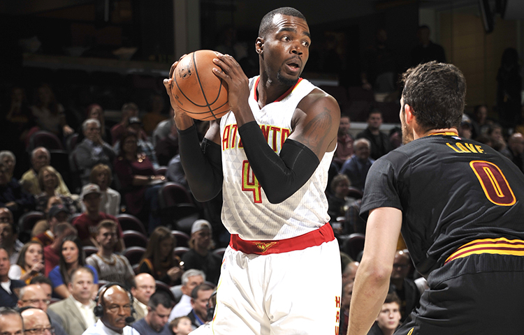 Millsap volvió a ser fundamental para Atlanta (Photo by David Liam Kyle/NBAE via Getty Images)