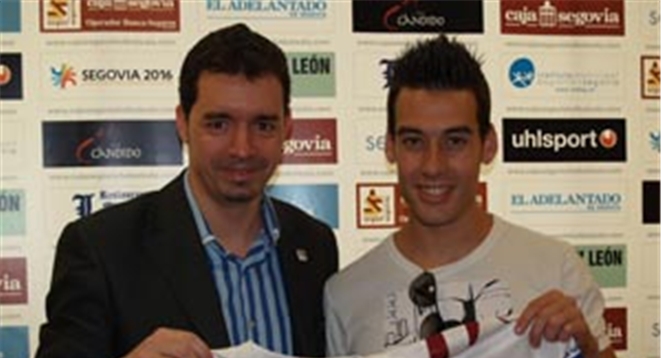 Sergio, el día que fichó por Caja Segovia
