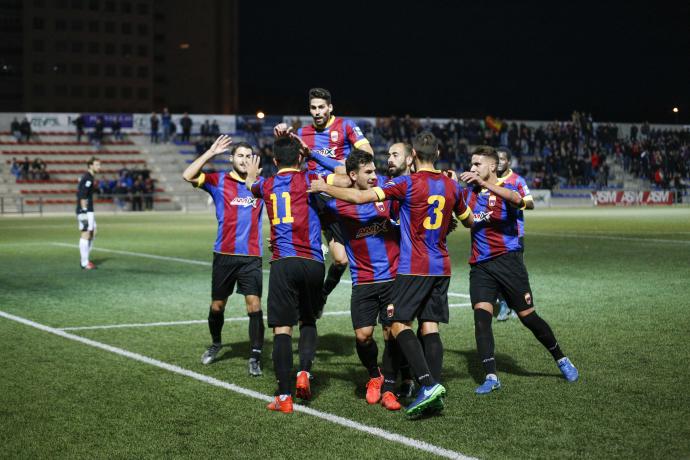 Primera victoria del Eldense en casa (2-0). Imagen vía: información. es