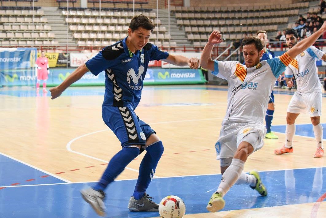 Rafa López tapona un disparo de Darlan. Foto vía Sandra Santiago (Movistar Inter)