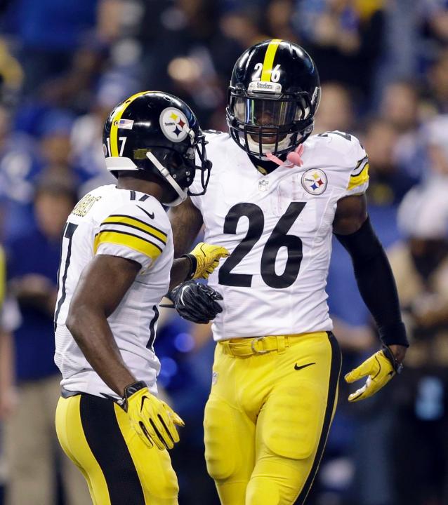 Bell [26] y Rogers fueron buenas variantes a la ofensiva (steelers.com)