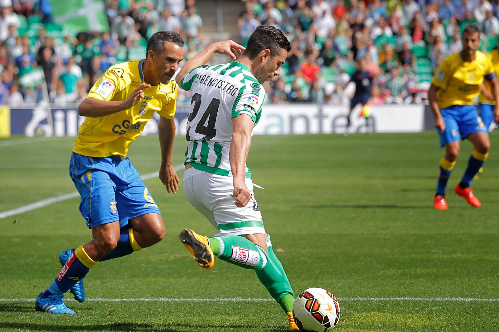 Vuelve la Liga con un más que interesante duelo entre históricos....
foto-efe-