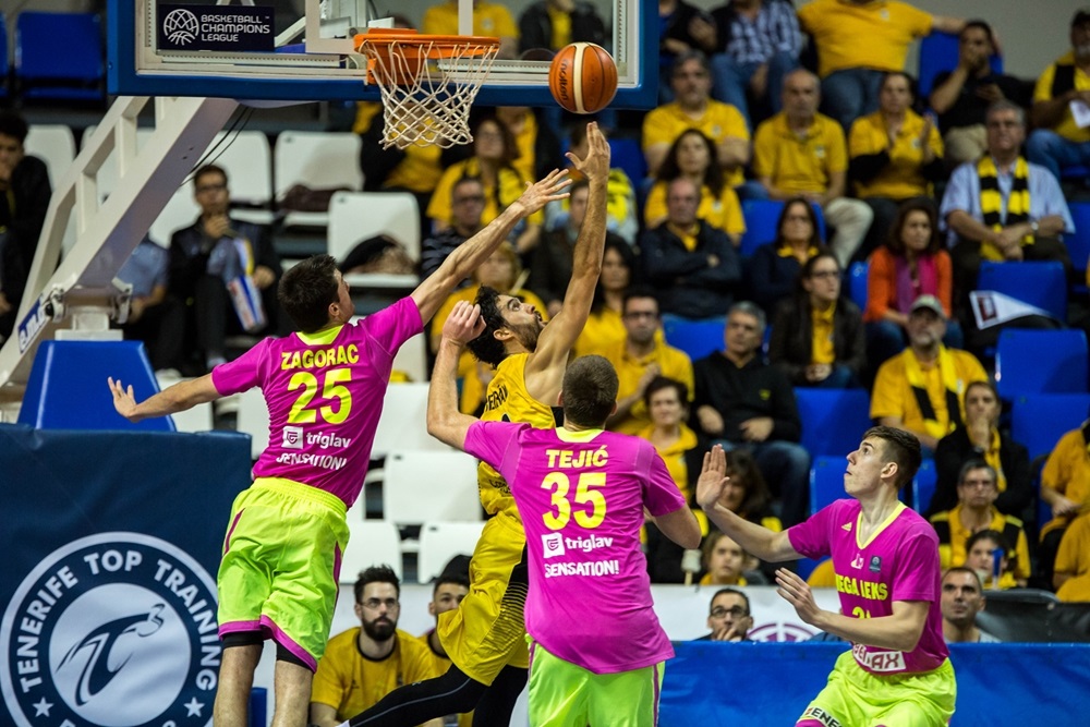Beirán en el poste bajo Foto vía: basketballcl.com