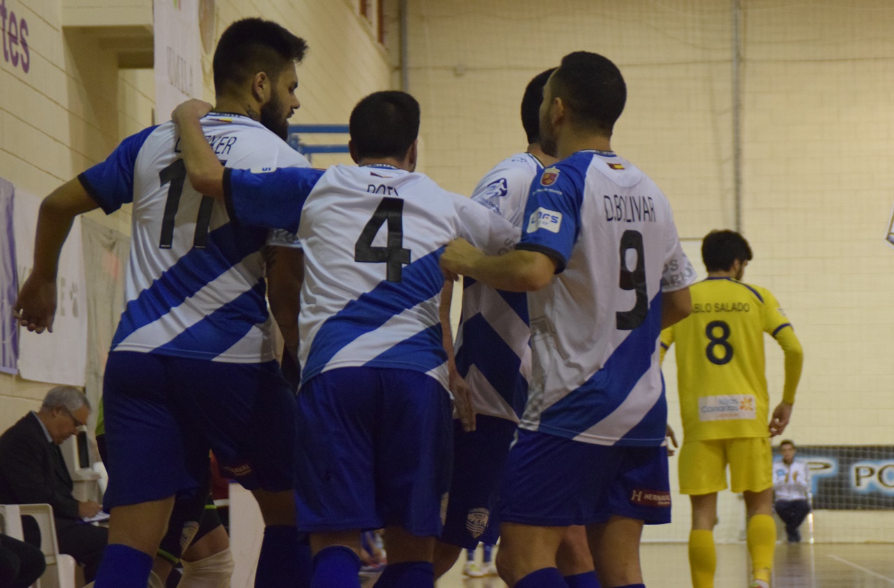 Los jugadores de Jumilla celebran un gol
