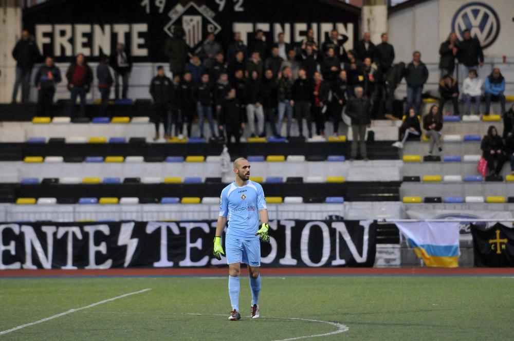 Chechu fue protagonista al atajar el penalti lanzado por Alberto García