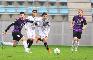 Lance del Palencia-Caudal disputado en la primera vuelta (Foto: La Nueva España)