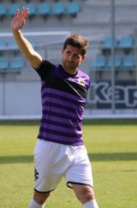 La expulsión de Xavi Moré fue decisiva para el transcurso del encuentro (Foto: @xavimore82)