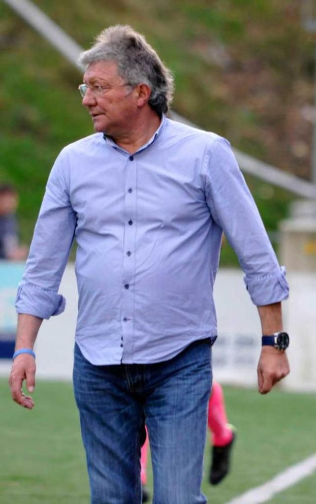 Adolfo Pulgar comunicó esta semana que no continuará en el banquillo del Marino (Foto: La Nueva España)