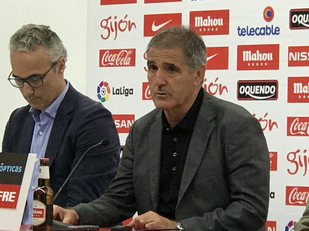 Paco Herrera, junto a Miguel Torrecilla, en su presentación esta tarde (Foto: Luis Eduardo García)