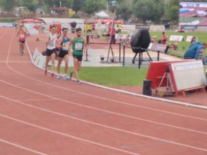 #campeonatodeespañaabsoluto #alvaromartin @Alvaroatletismo ya en cabeza seguido muy de cerca por #campeonatodeespañaabsoluto #alvaromartin @Alvaroatletismo atacando a #miguelangellopez @MA_LopezNicolas y #luisalbertoamezcua @amezcua_balboa