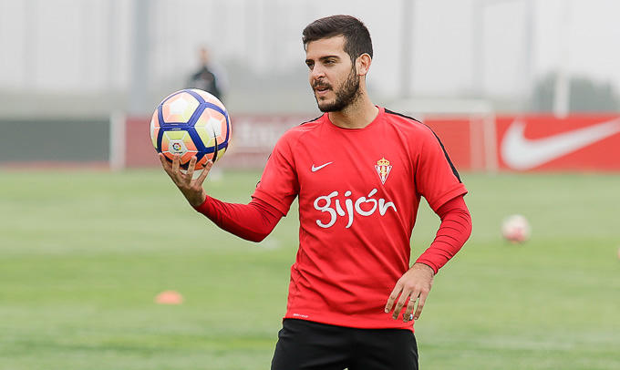 Víctor Rodríguez abandonó ayer el Sporting rumbo a Estados Unidos (Foto: El Desmarque)