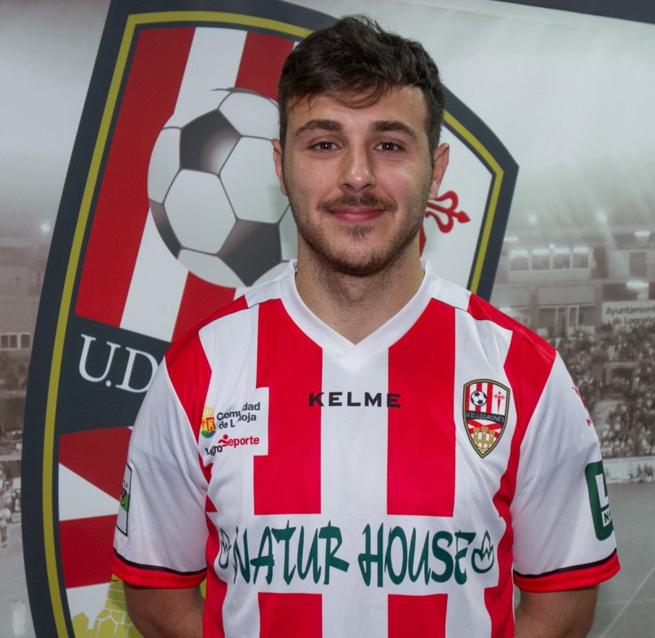 Traver, con la camiseta de la UD Logroñés la pasada temporada (Foto: UD Logroñés)