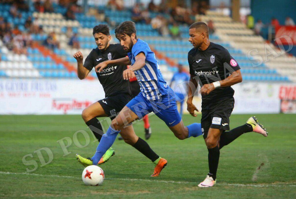 Lance del encuentro de Copa en El Toralín (Foto: SD Ponferradina)