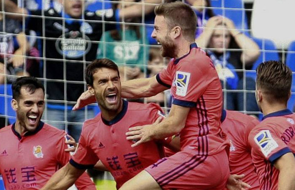 Illarra celebra su doblete ante el Deportivo