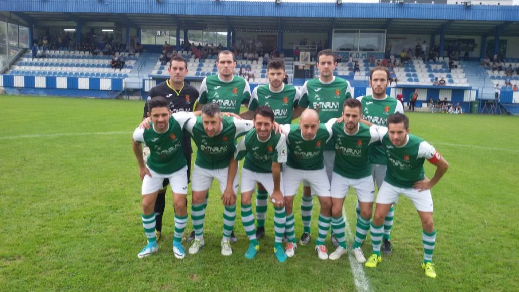 Once del CD Llanes que logró la victoria en el Marqués Vega de Anzo frente al CD Mosconia (Foto: @josemen16839699)