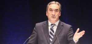 Javier Lozano hablando el día de su reeleción