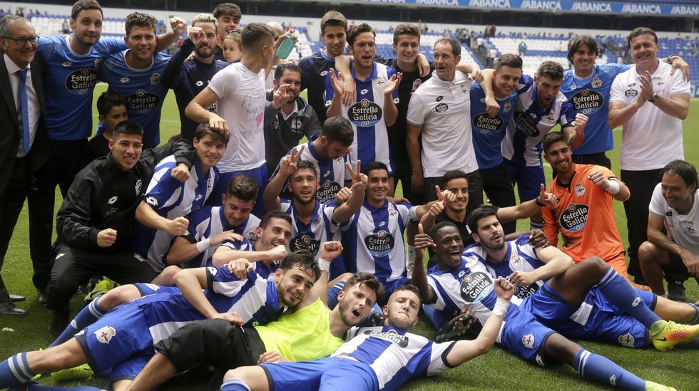 Celebración del ascenso del Fabril (Foto: La Voz de Galicia)