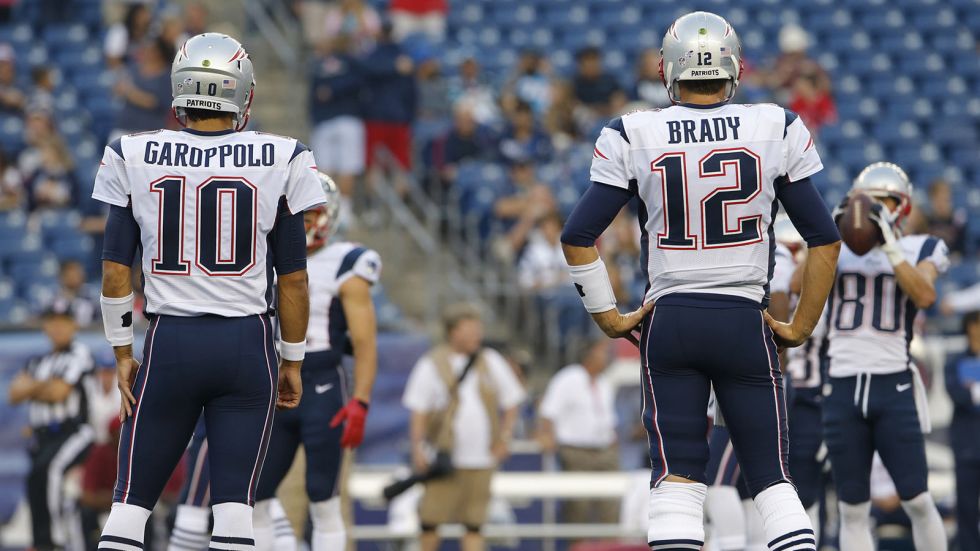 Tom Brady y Jimmy Garoppolo