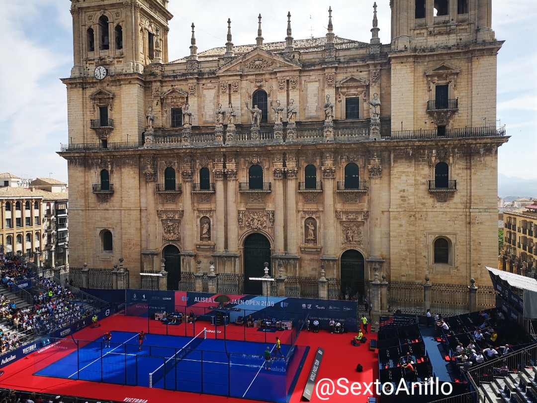 Panorámica de la pista y la Catedral. Foto @sextoanillo