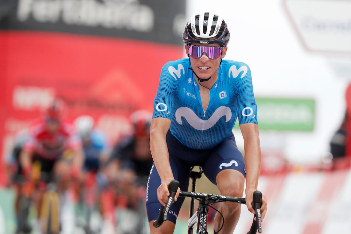 Enric Mas en la llegada el Picón Blanco, Vuelta 2022.